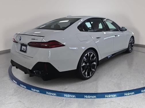 Alpine White 2026 BMW i5 eDrive40