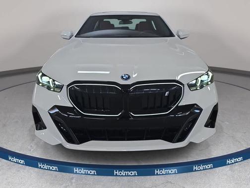 Alpine White 2026 BMW i5 eDrive40