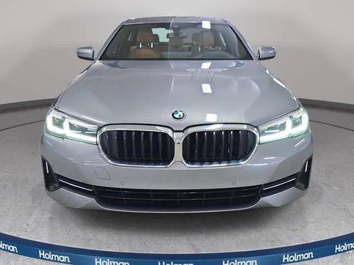 Skyscraper Gray Metallic 2023 BMW 530 i