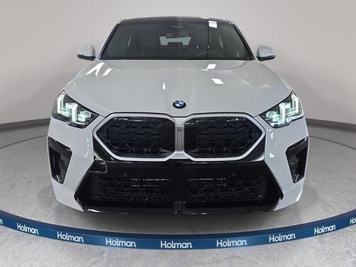 Alpine White 2025 BMW X2 xDrive28i