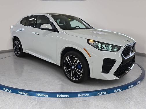 Alpine White 2025 BMW X2 xDrive28i