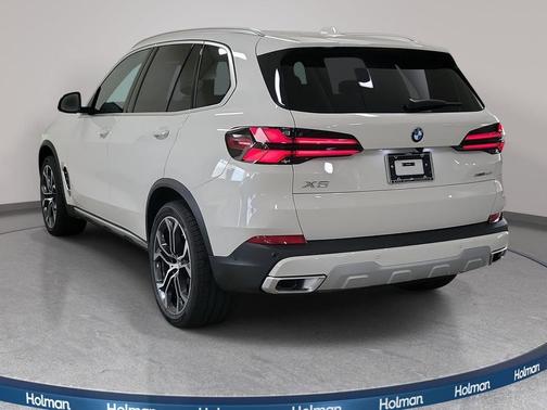 Alpine White 2026 BMW X5 sDrive40i