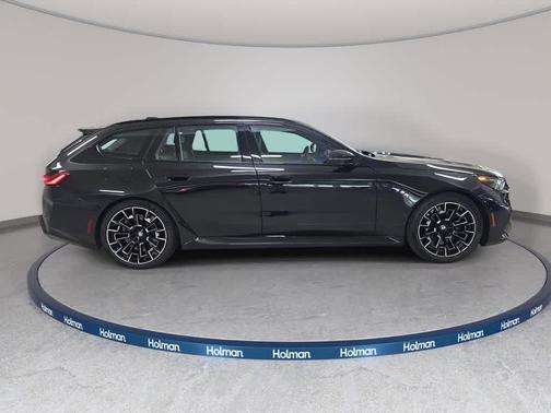 Black Sapphire Metallic 2025 BMW M5 Base
