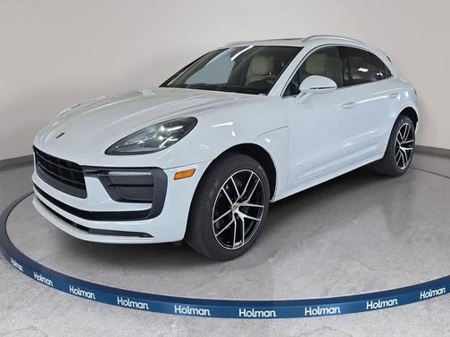 2022 Porsche Macan Base