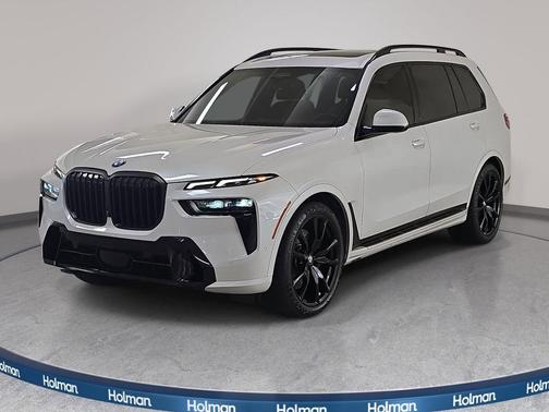 Mineral White Metallic 2024 BMW X7 xDrive40i