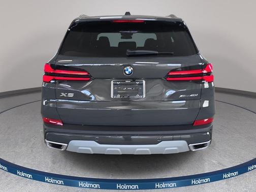 Gray Metallic 2026 BMW X5 xDrive40i