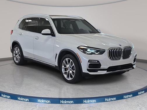 Mineral White Metallic 2021 BMW X5 sDrive40i