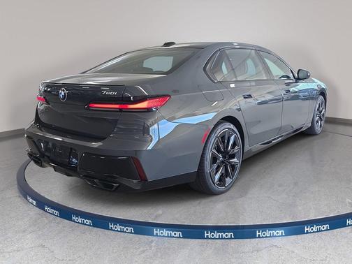 2026 BMW 760 xDrive