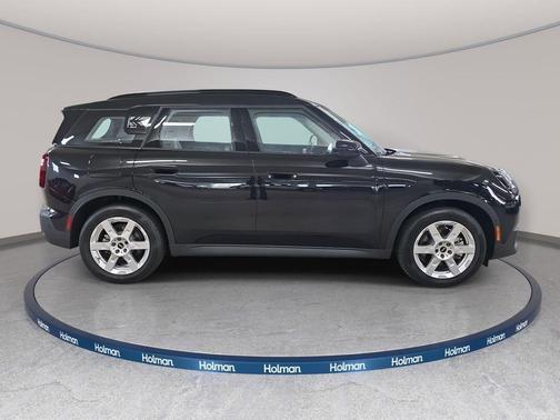 Midnight Black 2025 MINI Countryman Base