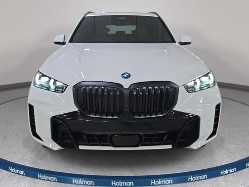 Alpine White 2024 BMW X5 PHEV xDrive50e