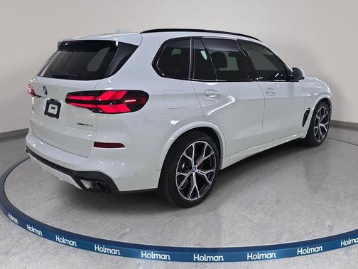 Alpine White 2024 BMW X5 PHEV xDrive50e