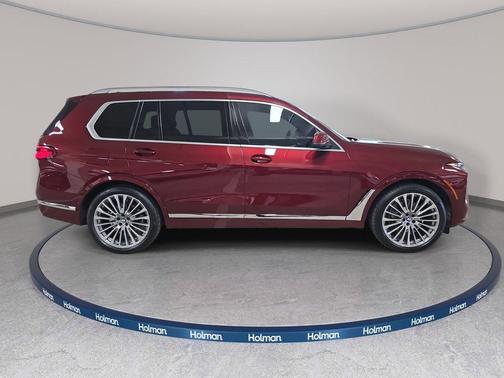 Aventurin Red Metallic 2026 BMW X7 xDrive40i