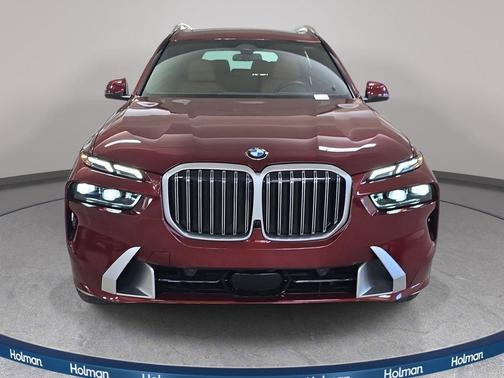 Aventurin Red Metallic 2026 BMW X7 xDrive40i