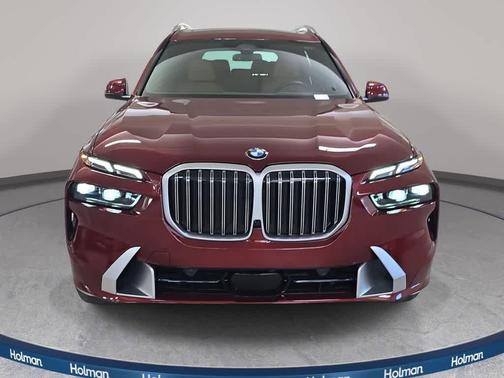 Aventurin Red Metallic 2026 BMW X7 xDrive40i