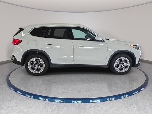 Alpine White 2023 BMW X1 xDrive28i