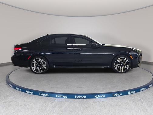 Carbon Black Metallic 2023 BMW 740 i