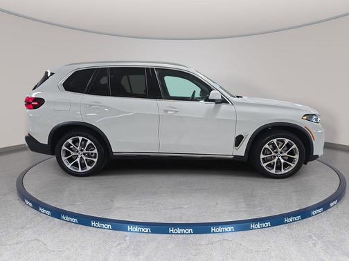 Alpine White 2026 BMW X5 xDrive40i