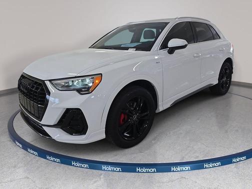 Ibis White 2022 Audi Q3 45 S line Premium