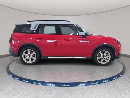 Chili Pepper Red 2025 MINI Countryman Base