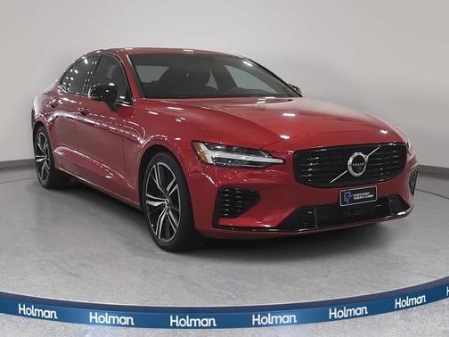 Fusion Red Metallic 2022 Volvo S60 Recharge Plug-In Hybrid T8 R-Design