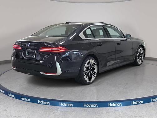 Black Sapphire Metallic 2026 BMW 530 i