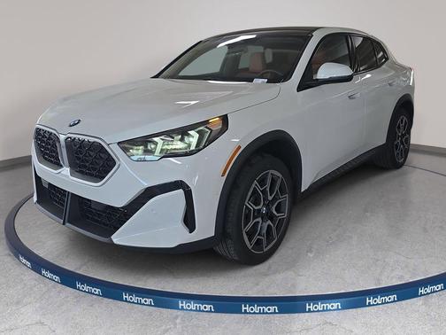 Alpine White 2026 BMW X2 xDrive28i