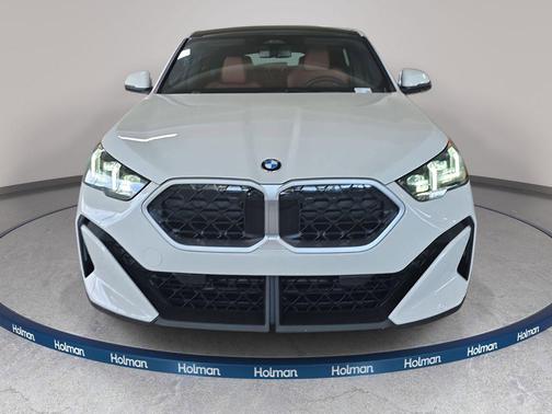 Alpine White 2026 BMW X2 xDrive28i