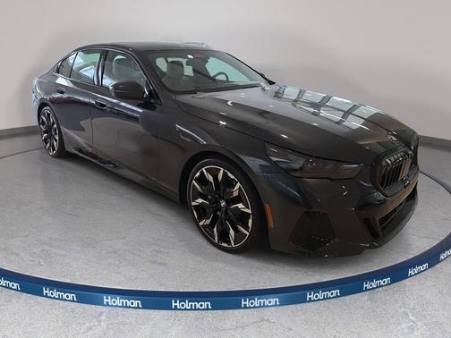 Dark Graphite Metallic 2026 BMW 530 i xDrive