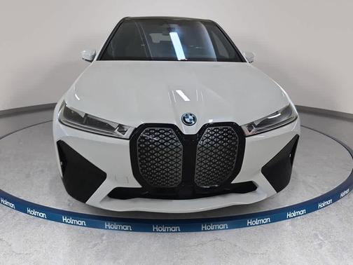 Mineral White Metallic 2023 BMW iX xDrive50