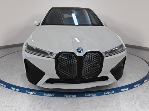 Mineral White Metallic 2023 BMW iX xDrive50