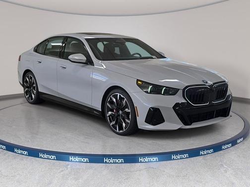 Mineral White Metallic 2026 BMW i5 eDrive40