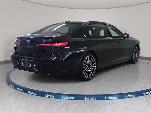 Black Sapphire Metallic 2026 BMW 750e i xDrive