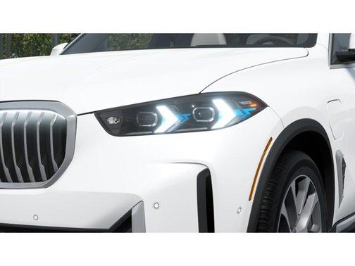 Mineral White Metallic 2026 BMW X5 PHEV xDrive50e