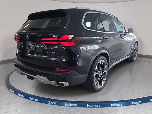 Black Sapphire Metallic 2026 BMW X5 PHEV xDrive50e