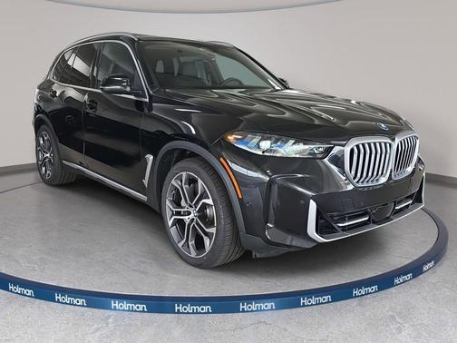 Black Sapphire Metallic 2026 BMW X5 PHEV xDrive50e