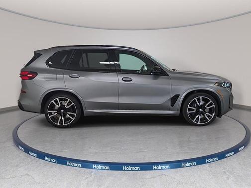 Metallic 2024 BMW X5 M60i