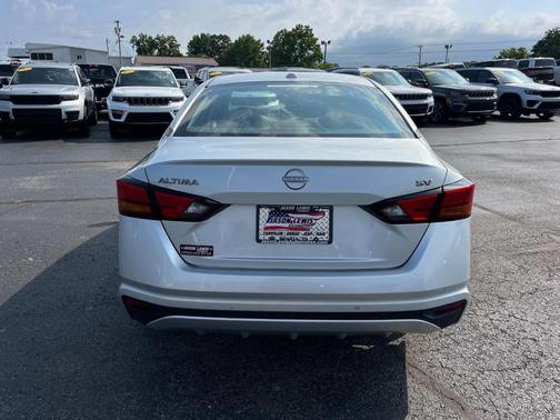 2023 Nissan Altima 2.5 SV