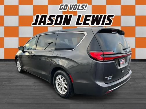 2023 Chrysler Pacifica Touring-L