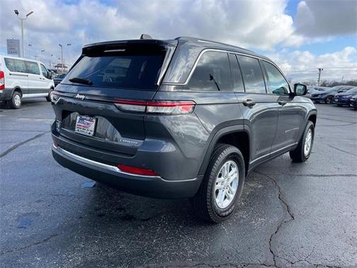 2024 Jeep Grand Cherokee Laredo