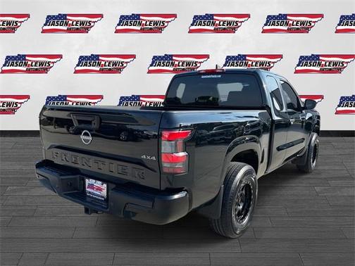 2022 Nissan Frontier S