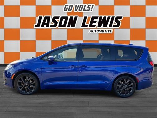 2020 Chrysler Pacifica Touring