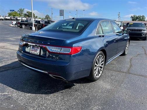 2017 Lincoln Continental Select