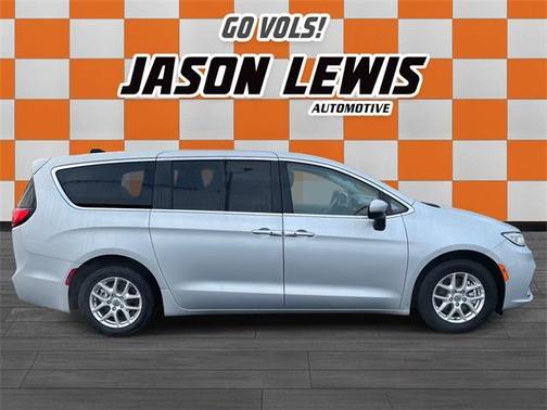 2023 Chrysler Pacifica Touring-L