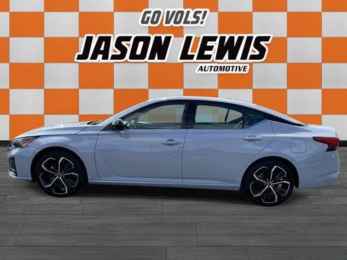 Gray Sky Pearl 2024 Nissan Altima 2.5 SR