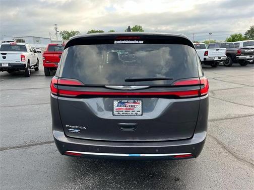 2023 Chrysler Pacifica Touring-L