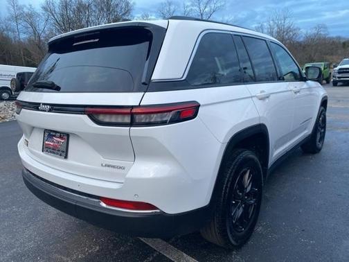 2024 Jeep Grand Cherokee Laredo