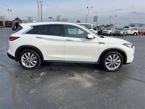 2022 INFINITI QX50 Luxe