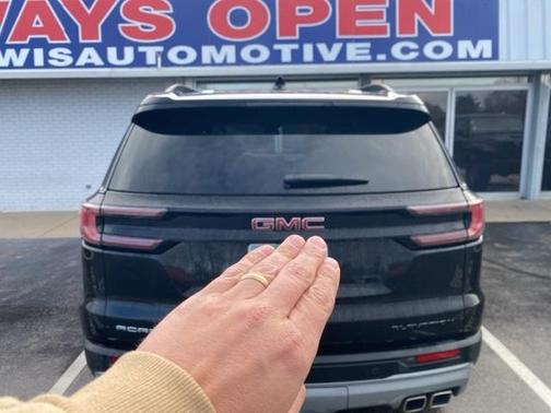 2024 GMC Acadia Elevation