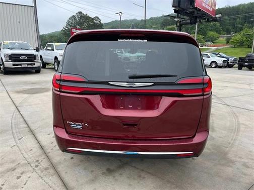 2023 Chrysler Pacifica Touring-L