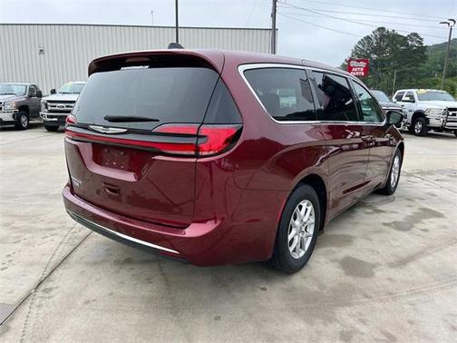 2023 Chrysler Pacifica Touring-L
